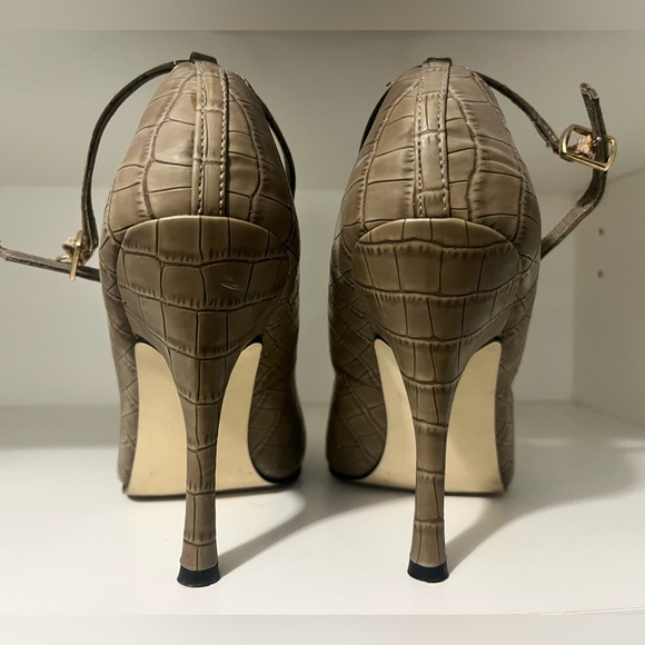 Shoes tan coloured - Picture 3 of 3